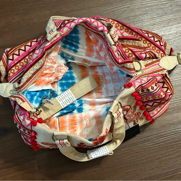 America & Beyond Beaded Crab Design Tote Bag - Beige and Red NWT - Picture 5 of 7